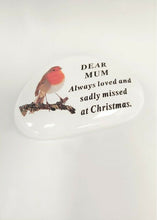 Load image into Gallery viewer, White Robin Pebble Christmas Memorial Tribute - Xmas Tree Plaque Verse Graveside